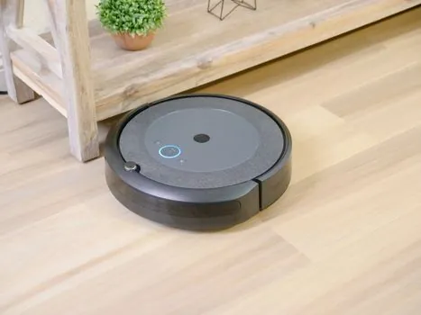 AGV Robot selection for food and beverage - Navigation Choice Under Wet, Reflective Floors