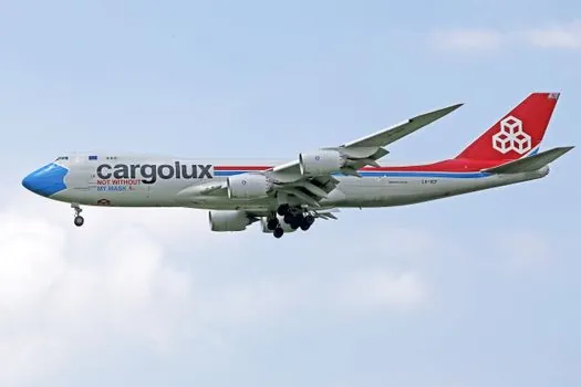 Bucket Elevator selection for air cargo - Selection criteria comparison: four cargo-elevator options on three axes