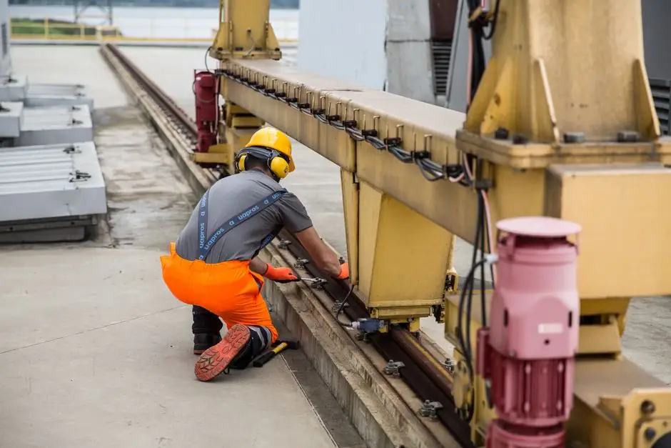 Air Impact Wrench Selection for Demolition: Drive Size, Torque Tier, and Failure