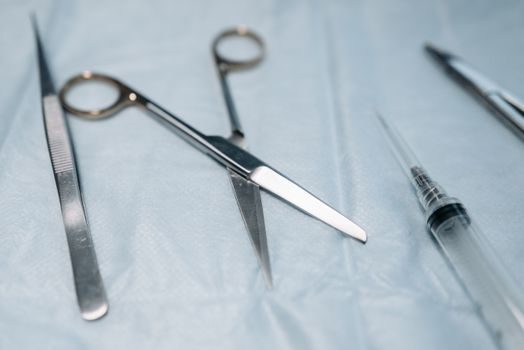 Alloy Steel selection for medical devices - Adjacent Material Families Often Confused with Alloy Steel