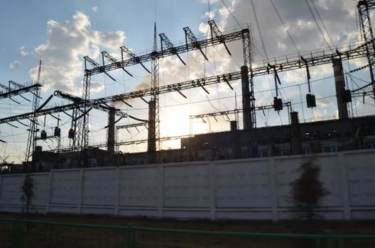 Alumina Ceramic selection for energy equipment - Electrical Insulation Targets: 96% Alumina for Circuit Breakers
