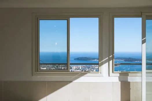 Aluminum Window & Door selection for cleanrooms - Standards, Compliance, and Failure Modes