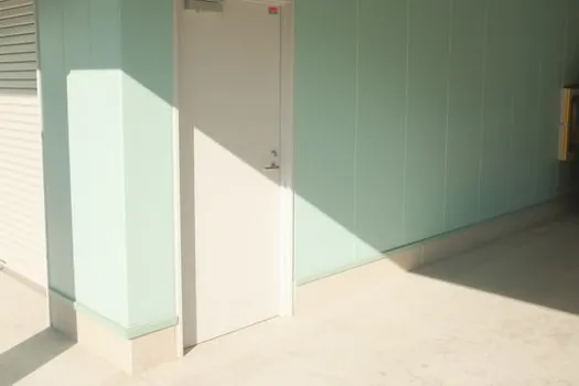 Aluminum Window & Door selection for cold storage warehouses - Seal Strategy, Air-Tightness, and Condensation Control