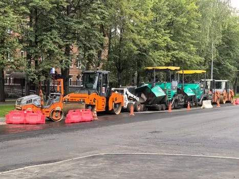Asphalt Paver selection for agriculture - Comparison Table: Compact Wheel vs Mini-Tracked vs Heavy Tracked