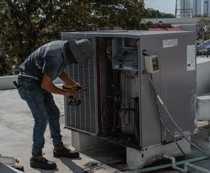 Automatic Level selection for HVAC installation - Comparison of the Four Main System Types on 4 Decision Criteria