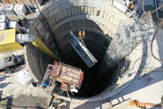 Automatic Level selection for tunnel construction - TBM Segment Alignment: The Level as Vertical Backbone