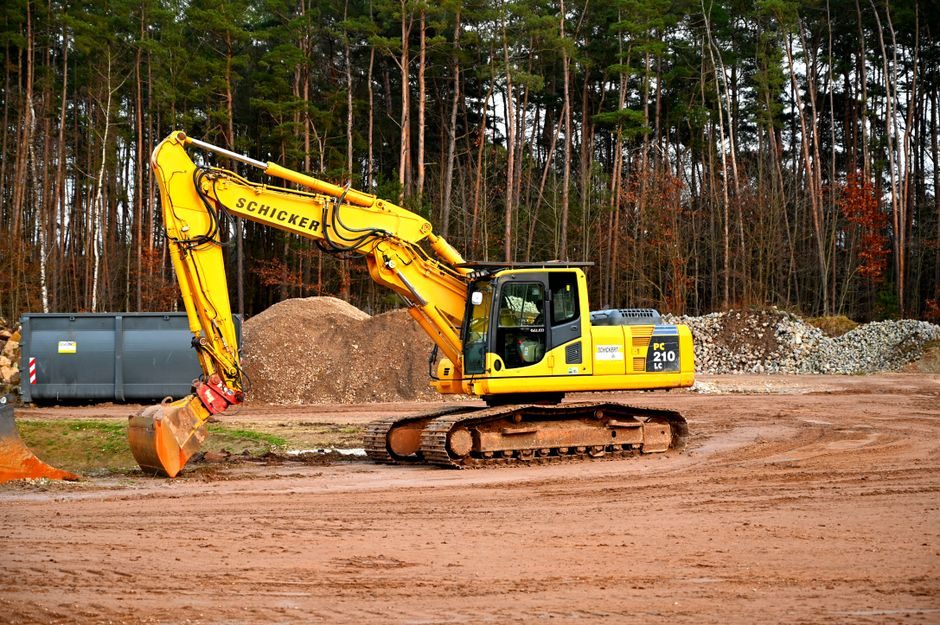 Backhoe Loader Selection for Road Construction: 70+ HP Class Spec Map
