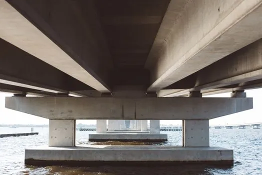 Concrete Vibrator selection for bridge construction - Comparison: Power Source Options for Bridge Piers and Decks