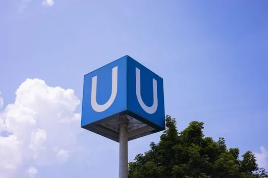 Bucket Elevator selection for retail distribution - Comparison: U-ED vs U standard vs chain model on retail decision criteria