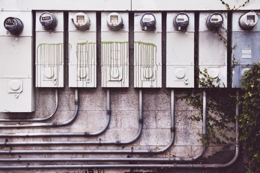 Busway vs Fuse - Decision Matrix: When Busway With Fuses Wins, and When It Loses