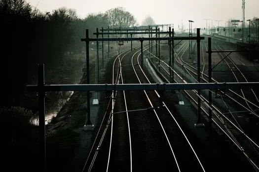 Carbon Fiber selection for rail industry - Manufacturing route and tooling: prepreg, RTM, or compression molding