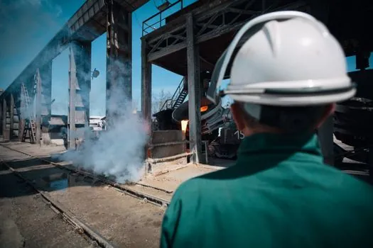 Carbon Fiber selection for rail industry - Standards, fire-smoke, and qualification gates for rail
