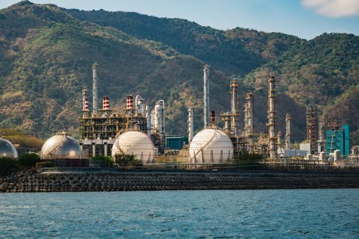 Carbon Steel selection for oil and gas - Where Carbon Steel Loses: Corrosion, Temperature, and Sour Thresholds