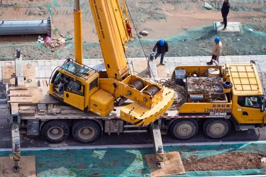 Linear Bearing selection for cement plants - Sealing, lubrication and materials for cement dust