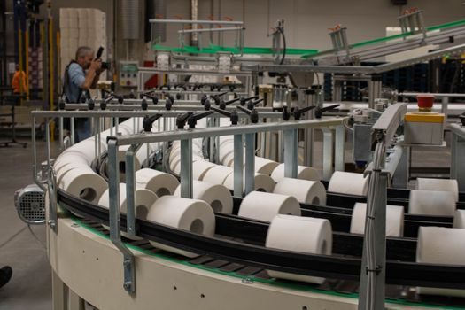 Chain Conveyor selection for cold chain logistics - Failure Modes and Cold-Soak Pitfalls on Chain Conveyors