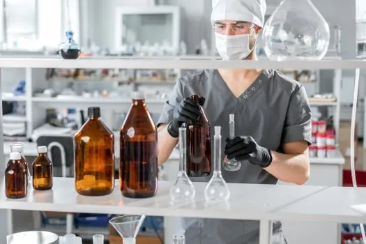 Protective Clothing selection for chemical plants - Use, decontamination, and the maintenance record