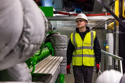 Safety Helmet selection for chemical plants - Suspension, Chin Strap, and Accessory Integration