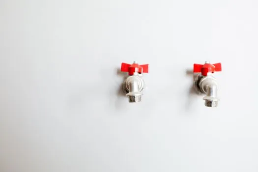 industrial valve sourcing from China guide - Selection criteria by valve type, standard, and service