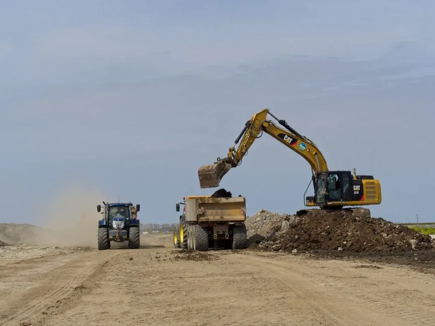Choosing a Dump Truck for Agriculture: Track Carriers, Trailers, and ADTs