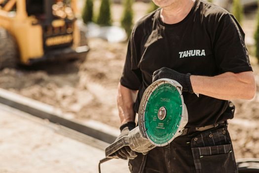 Circular Saw selection for plumbing installation - Side-by-Side Comparison: Three Saw Classes for the Cut List