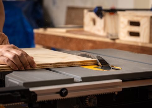 Circular Saw selection for plumbing installation - Blade and Battery Specs That Matter