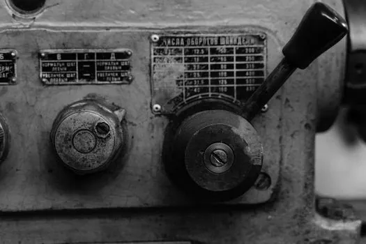 CNC machine process control and instrumentation - Comparison: punching cells vs. grinding cells vs. general machining