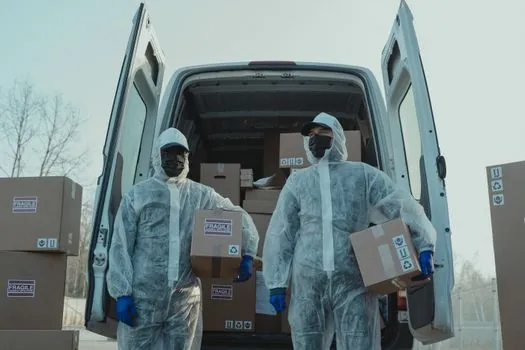 Shuttle System selection for cold chain logistics - Use case fit: which shuttle type goes where