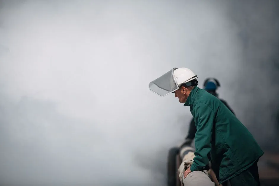 Confined Space Protective Clothing: 2026 Selection Map
