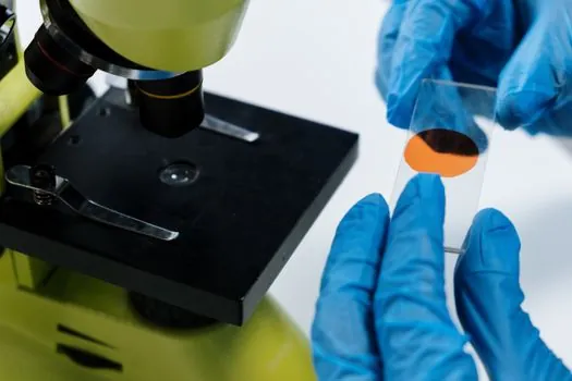 Confocal Displacement Sensor selection criteria - Limits, Failure Modes, and Who Should Not Pick Confocal