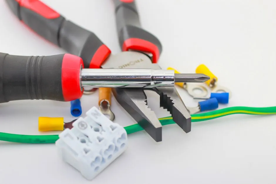 Contactor Selection: Duty Category, FLA, and the 1.25× Rule