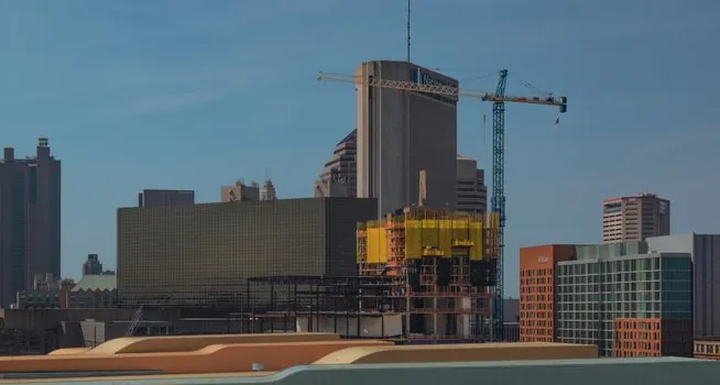 Crawler Crane selection for urban infrastructure - Operator gating and rental-fleet realities