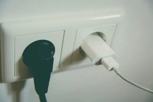 DC fast charger market share by manufacturer - Selection Criteria for Specifying a DC Fast Charger OEM