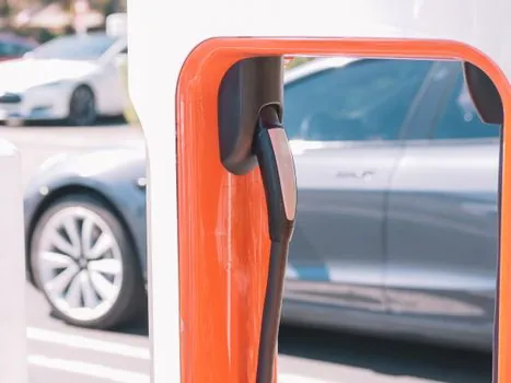 DC fast charger procurement strategy guide - Standards, Certification, and a 10-Year Lock-In