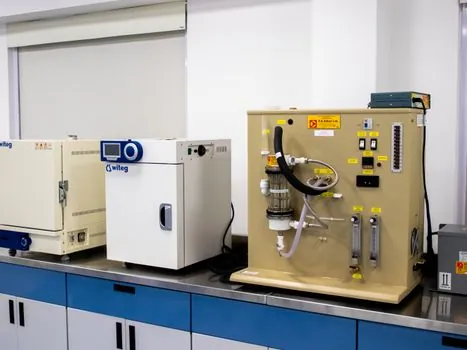 deadweight tester vs temperature calibration bath for surface finish - Use-Case Fit: Pressure, Temperature, and Surface Finish