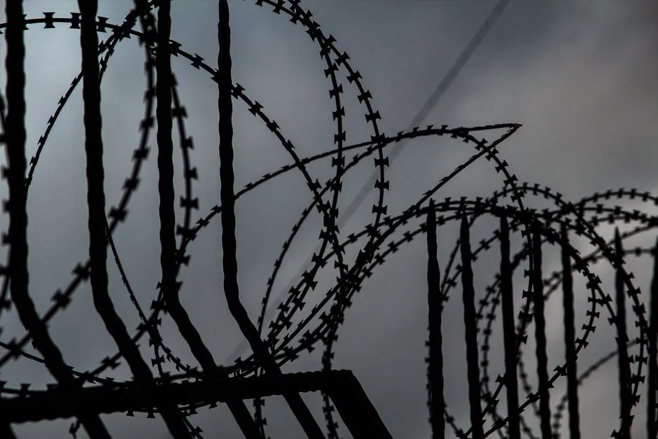 Defense titanium alloy selection: grade map, fatigue gates, and spec chain