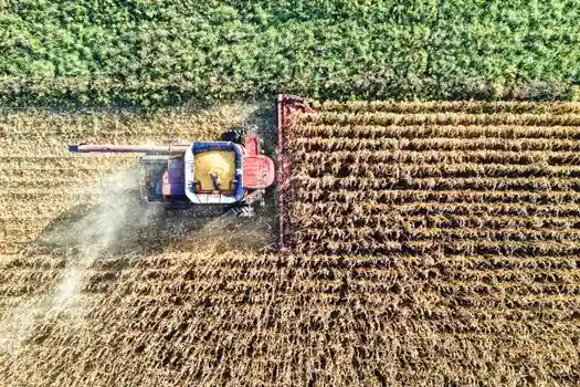 Degassing & Refining Unit selection for agriculture machinery - Trackable signals to watch over the next buying cycle