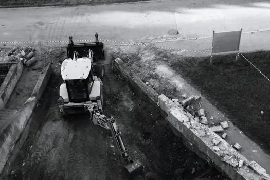 Theodolite selection for demolition work - IP rating, temperature and the dust-and-water reality