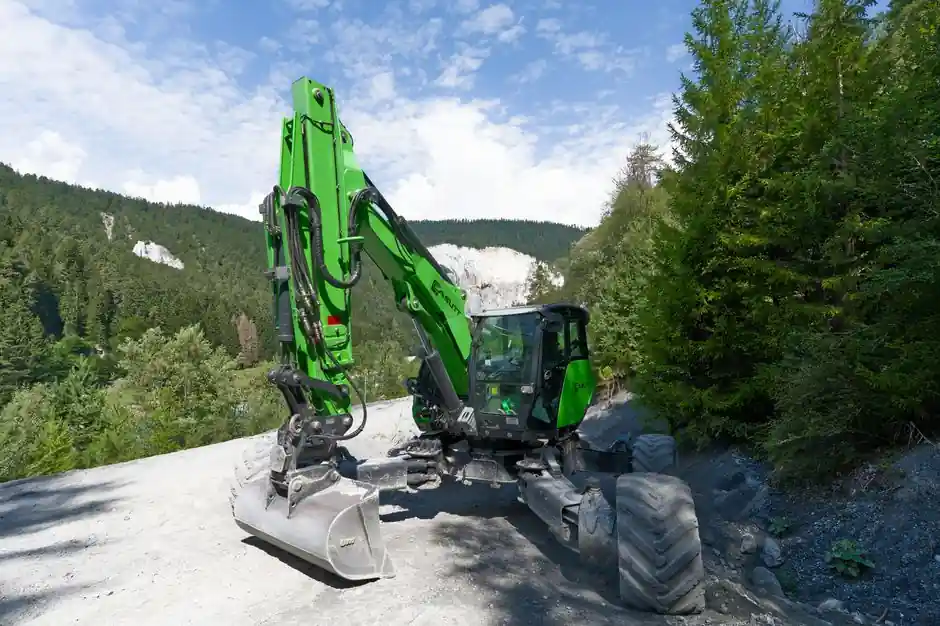 Diaphragm Wall Grab Selection for Forestry Sites: Depth, Strata, and Machine Class