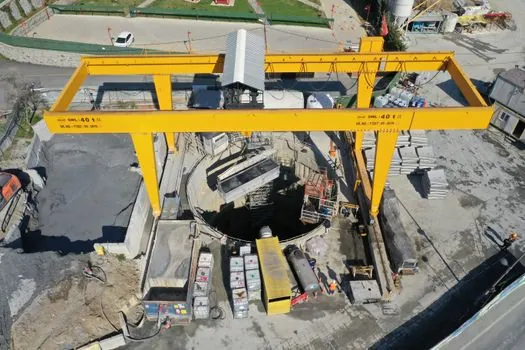 Diaphragm Wall Grab selection for urban infrastructure - Selection Criteria: Depth, Soil, Panel Geometry, Slurry