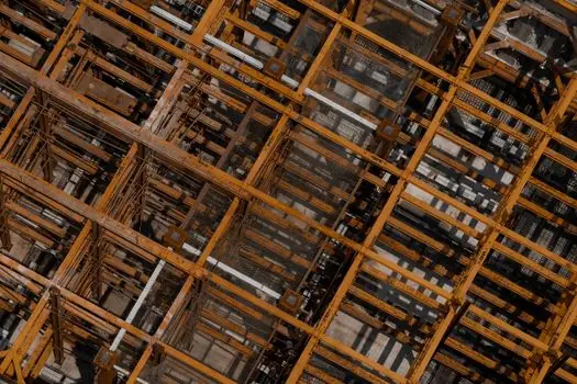 Sorting System selection for e-commerce fulfillment - When NOT to Spec a High-Cap Sorter: Build Volume Gate