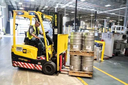 Electric Pallet Truck selection for warehouse automation - Lithium-Ion vs Lead-Acid: The 2026 Decision Boundary