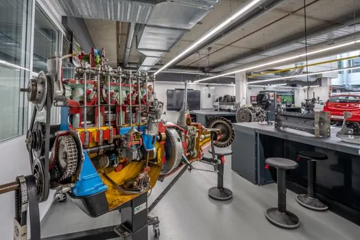 Engineering Plastic selection for automotive manufacturing - Process fit and press tonnage gates