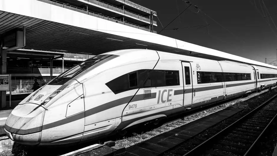 Engineering Plastic Selection for Rail: 2026 Spec Gates and Grade Map