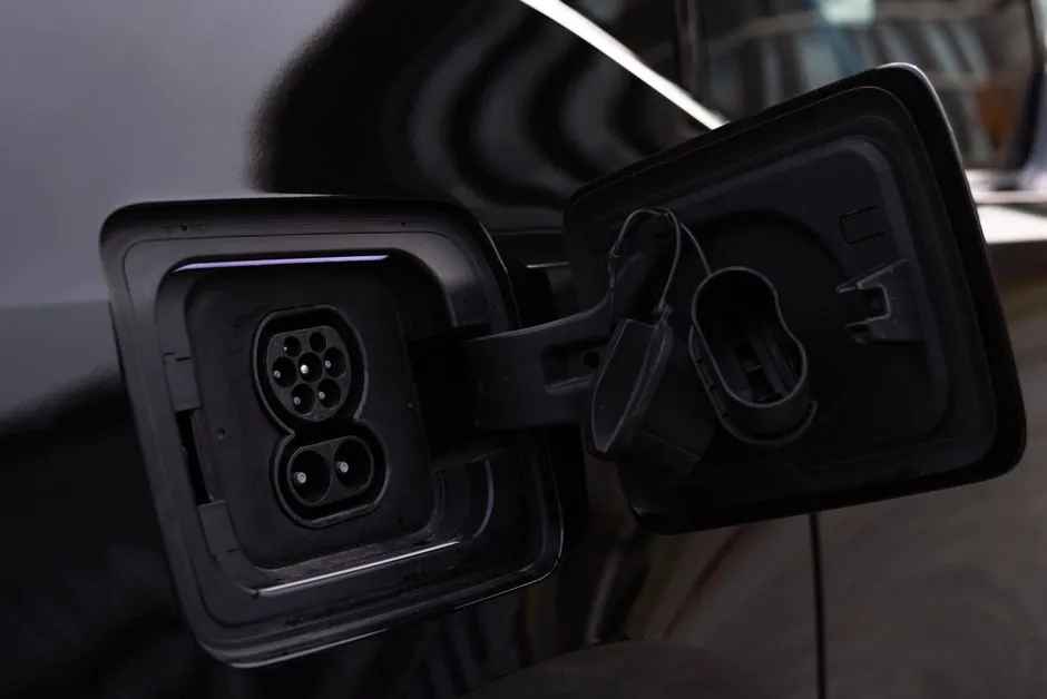 EV Charger Industry 4.0 Adoption: IIoT, AI Metamodels, and Line-Side Specs