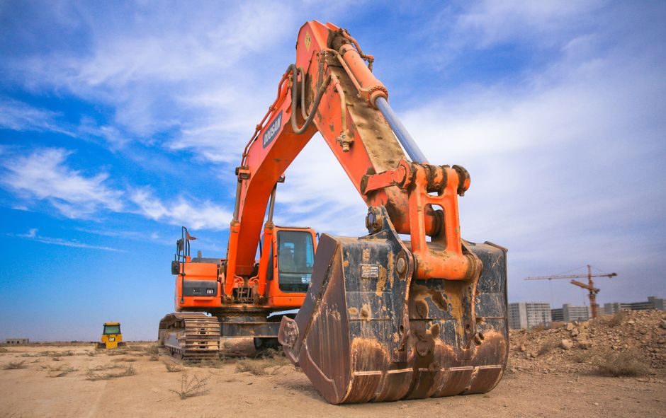 Excavator selection for pipeline construction: 2026 spec map