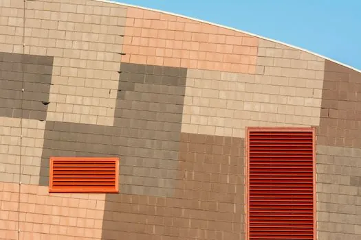 Face Shield selection for chemical plants - Vent geometry: indirect vent, non-vent, and vapor duty