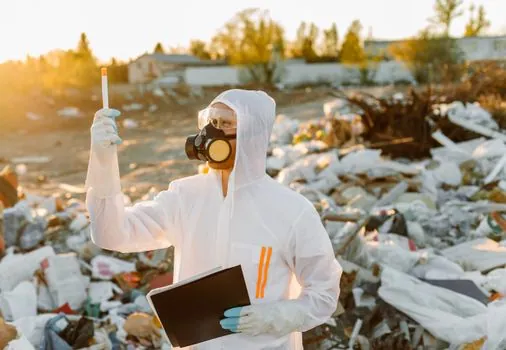 Face Shield selection for laboratories - Limitations, failure modes, and standards to watch