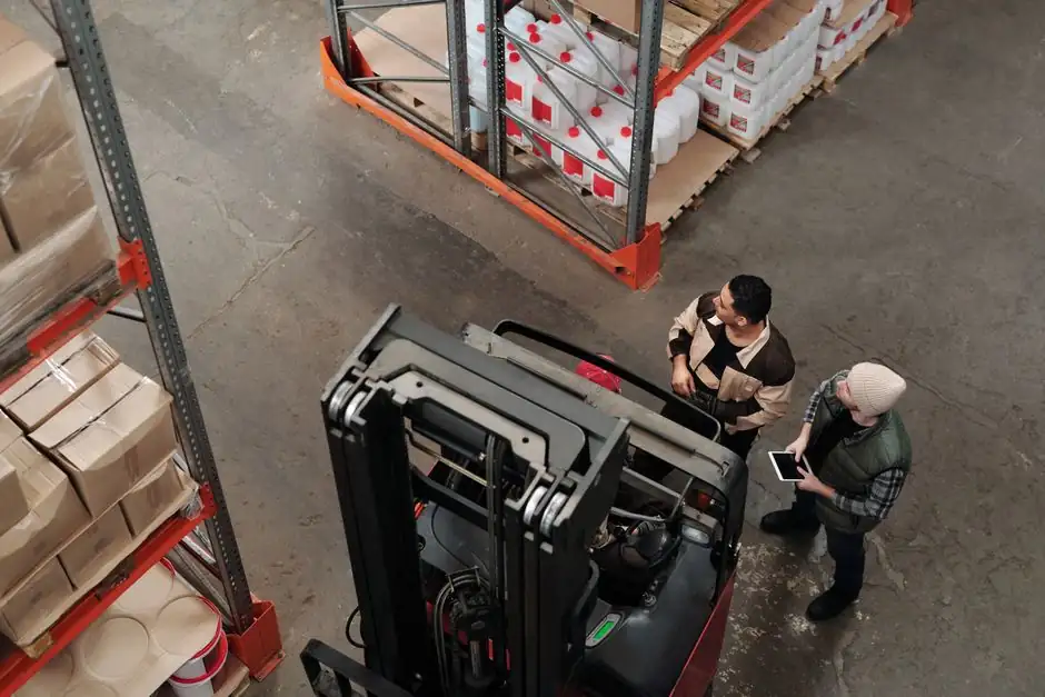 Face Shield Selection for Warehouse Operations: 2026 Spec Map