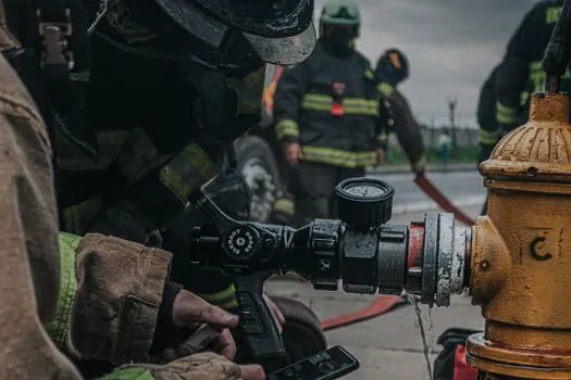 Fire Hydrant selection for confined space entry - Clearance, Siting, and Access Geometry