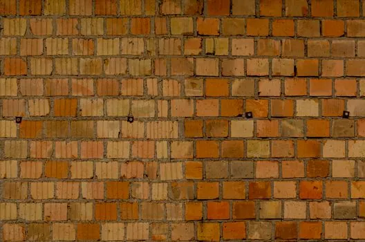 Fired Clay Brick selection for cleanrooms - Selection comparison: fired brick vs AAC block vs HPL-faced modular panel